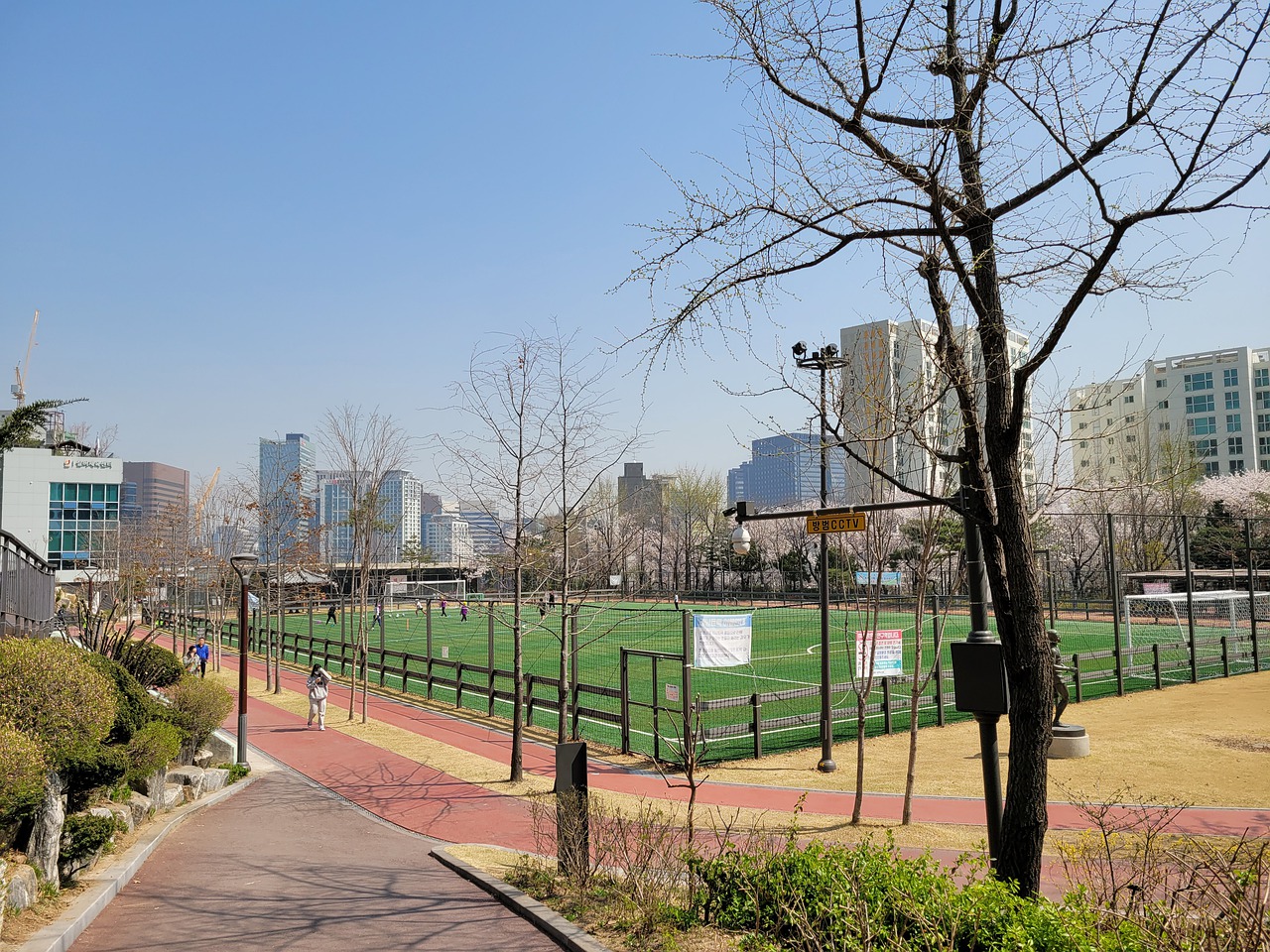 发布客战青