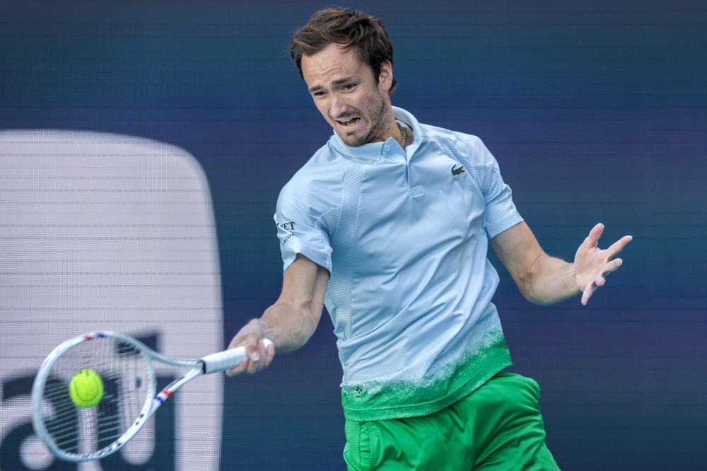 出极具侵略 出极具侵略